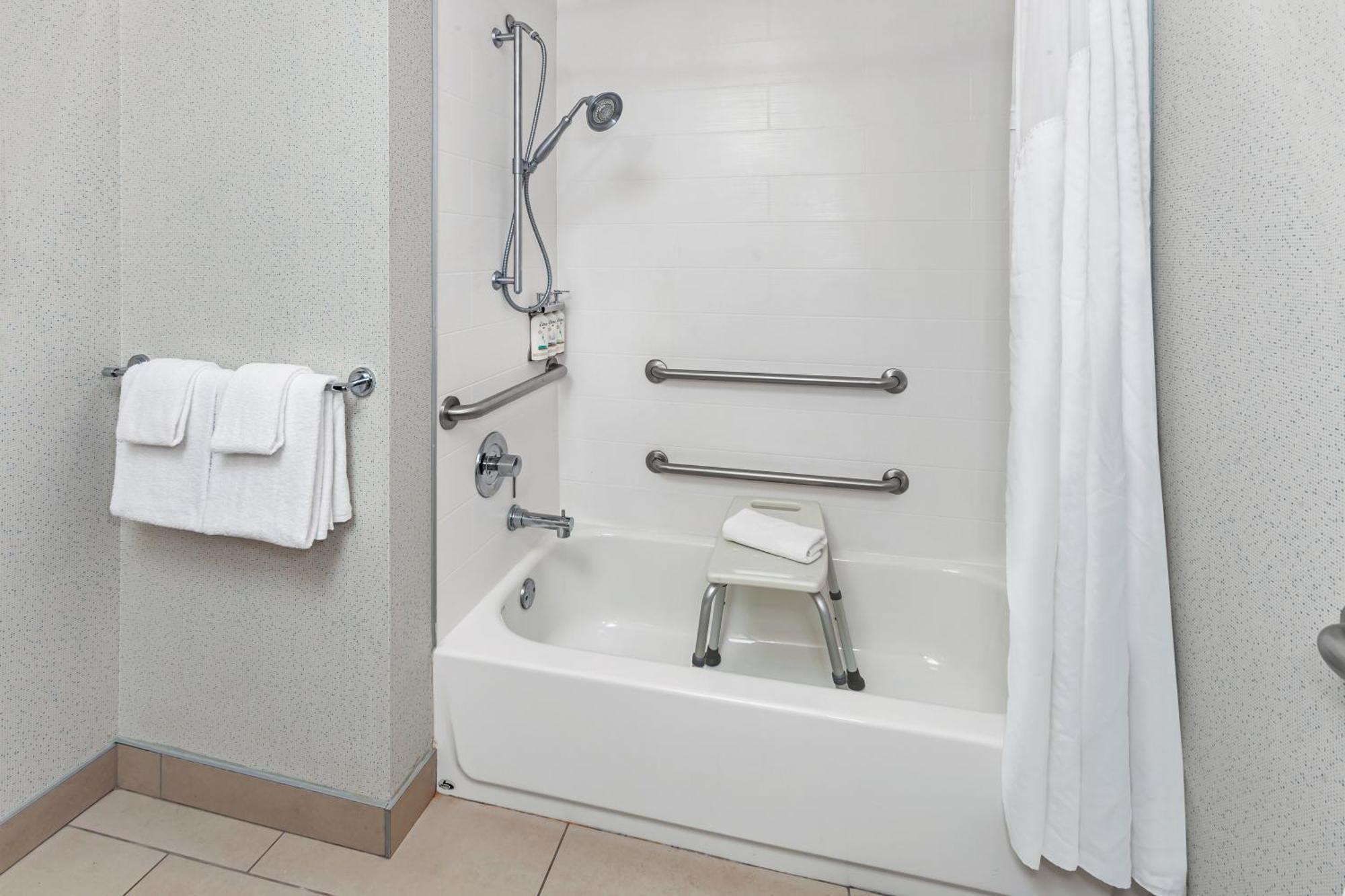 Holiday Inn Express Hotel & Suites Chicago South Lansing By Ihg Ngoại thất bức ảnh